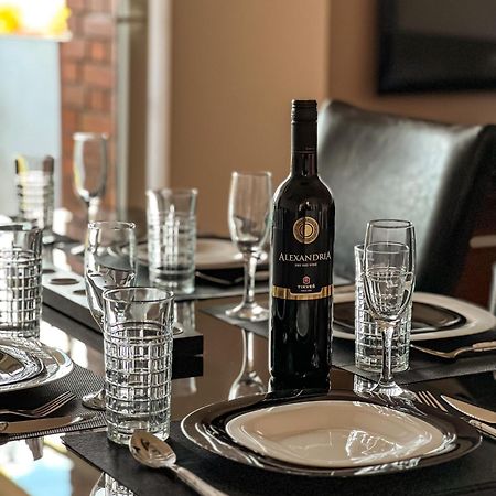 Centre Luxury Apartment سكوبجي المظهر الخارجي الصورة