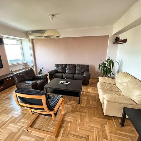 Centre Luxury Apartment سكوبجي المظهر الخارجي الصورة