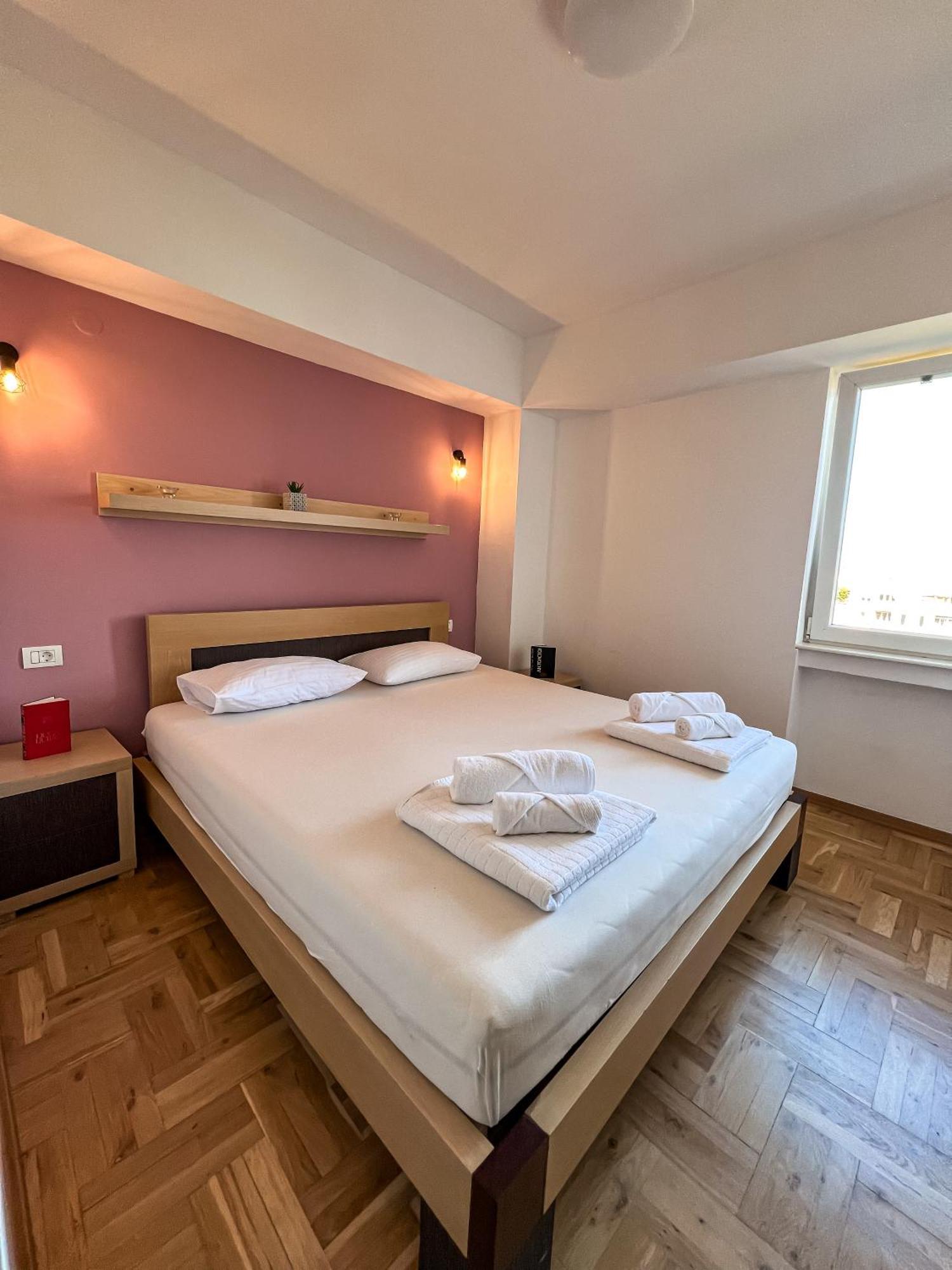 Centre Luxury Apartment سكوبجي المظهر الخارجي الصورة