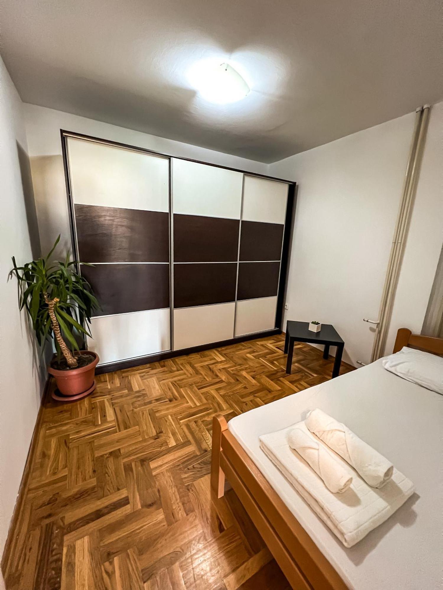 Centre Luxury Apartment سكوبجي المظهر الخارجي الصورة