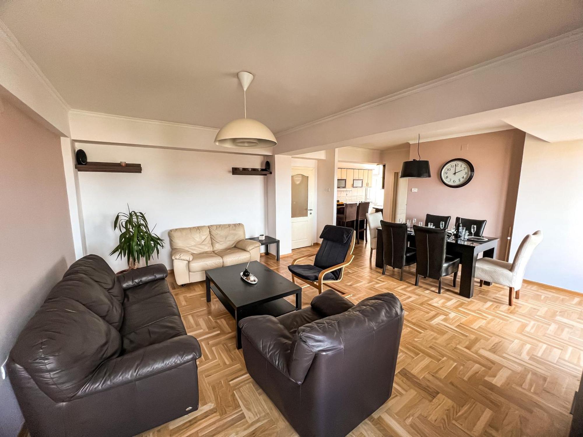 Centre Luxury Apartment سكوبجي المظهر الخارجي الصورة