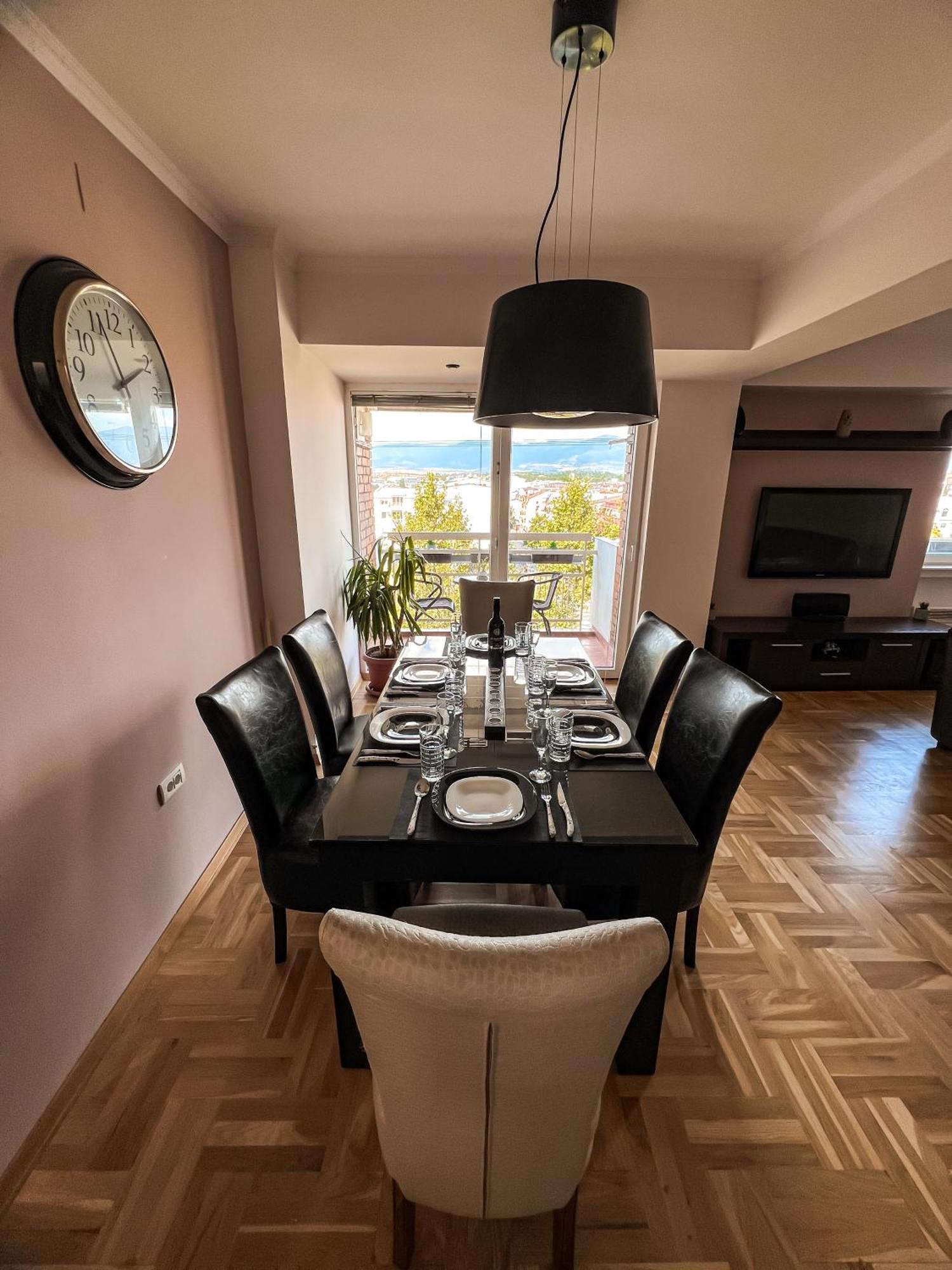 Centre Luxury Apartment سكوبجي المظهر الخارجي الصورة